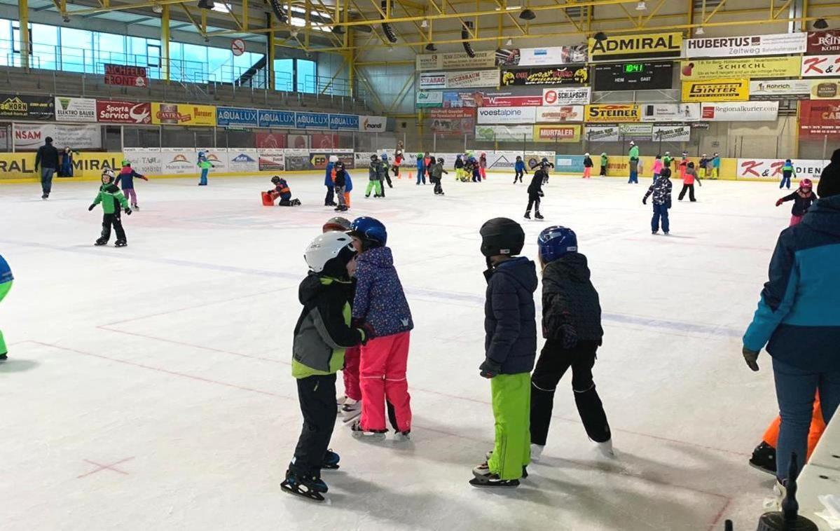 Camping Sportzentrum Zeltweg - A Silent Alternative エクステリア 写真